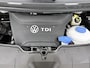 Volkswagen Transporter 2.0 TDI L2H1 DC Bulli 204 PK | Automaat | Camera | Dubbele cabine | Trekhaak | Parkeerhulp voor + achter | Radio | Adaptive cruise control | Schuifdeur links + rechts | Airco |