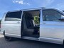 Volkswagen Transporter 2.0 TDI L2H1 DC Bulli | Automaat | Camera | Dubbele cabine | Trekhaak | Parkeerhulp voor + achter | Radio | Adaptive cruise control | Schuifdeur links + rechts | Airco |