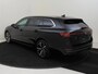 Volkswagen Passat Variant 1.5 eHybrid Business | Trekhaak | Achteruitrijcamera | Stoel- en stuurwielverwarming | Dodehoek detectie | Navigatie | 3-zone airco | Masagefunctie voorstoelen |