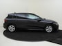 Volkswagen Golf 1.0 eTSI Life Business | Parkeerassistent| Achteruitrijcamera | Navigatie | Stoel- en stuurwielverwarming | Adaptieve Cruise control | Massagefunctie bestuurdersstoel | Dodehoek detectie | Achteruitrijcamera |