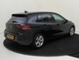 Volkswagen Golf 1.0 eTSI Life Business | Parkeerassistent| Achteruitrijcamera | Navigatie | Stoel- en stuurwielverwarming | Adaptieve Cruise control | Massagefunctie bestuurdersstoel | Dodehoek detectie | Achteruitrijcamera |