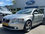 Volvo S40 2.0 Limited Edition DEALER OH! | LEDER | NL-AUTO! | UNIEKE KM-STAND | STOELVERWARMING | PRACHTIGE STAAT! | NAVI | AIRCO | CRUISE | PARK. SENSOREN