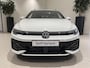 Volkswagen Golf Variant 1.5 eTSI R-Line Edition 116 PK | Automaat | Apple Carplay | 360 Camera | Stoelverwarming | Keyless | Stuurwielverwarming | Elektrische Achterklep | Parkeersensoren | Adaptive Cruise Control |