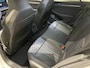 Volkswagen Golf Variant 1.5 eTSI R-Line Edition 116 PK | Automaat | Apple Carplay | 360 Camera | Stoelverwarming | Keyless | Stuurwielverwarming | Elektrische Achterklep | Parkeersensoren | Adaptive Cruise Control |