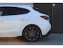 Mazda 3 2.0 TS 120Pk | Spoilerpakket | Parelmoer | Uniek