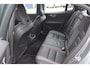 Volvo S60 190PK Automaat T4 R-Design / Cruise Control / Apple Carplay / BLIS / Stoelverwarming / R-Design / Verkeersbord Detectie / DAB ontvanger /