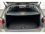 Volkswagen Golf Variant 1.4 TSI Highline Automaat | Sportstoelen | Trekhaak | Parkeersensoren | Climate control