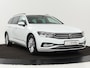 Volkswagen Passat 2.0 TDI Comfort Business | Stoelverwarming | Camera | Adaptive cruise | Carplay | Massage | Navigatie | Full LED | Parkeerhulp