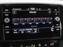 Volkswagen Passat 2.0 TDI Comfort Business | Stoelverwarming | Camera | Adaptive cruise | Carplay | Massage | Navigatie | Full LED | Parkeerhulp