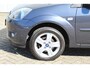 Ford Fiesta 1.4-16V-80pk Futura XL. Goed onderhouden en nette wagen ! Airco, metallic lak, LM wielen, 5-drs., trekhaak, parkeersensoren achter, r/cd etc