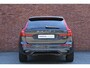 Volvo XC60 B4 Plus Dark Diesel | Platinum Grey Metallic | Intellisafe Line | Climate Line | Zwart Lederen Bekleding | Trekhaak semi Electrisch |
