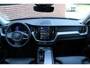 Volvo XC60 B4 Plus Dark Diesel | Platinum Grey Metallic | Intellisafe Line | Climate Line | Zwart Lederen Bekleding | Trekhaak semi Electrisch |