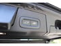 Volvo XC60 B4 Plus Dark Diesel | Platinum Grey Metallic | Intellisafe Line | Climate Line | Zwart Lederen Bekleding | Trekhaak semi Electrisch |