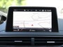 Peugeot 3008 1.2 130PK Active | Navigatie | Trekhaak | Apple en Android | Dakrails