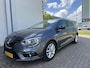 Renault Megane Estate 1.2 TCe Limited 6-Bak 132 PK. Prachtige auto van de tweede eigenaar !!! Ketting en waterpomp net vervangen door de dealer !!