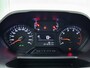Peugeot Partner GB L1 100 pk | Navigatie via Apple Carplay/Android Auto | Parkeersensoren Achter | Airco | Cruise Control | Bluetooth | DAB Ontvanger | Start/Stop Systeem | Zijschuifdeur Rechts | Buitenspiegels Elektrisch Verstel -en Verwarmbaar |