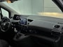Peugeot Partner GB L1 100 pk | Navigatie via Apple Carplay/Android Auto | Parkeersensoren Achter | Airco | Cruise Control | Bluetooth | DAB Ontvanger | Start/Stop Systeem | Zijschuifdeur Rechts | Buitenspiegels Elektrisch Verstel -en Verwarmbaar |