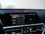 BMW 3-Serie 330i High Executive M-Pakket / Carplay / Head-Up