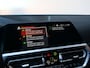 BMW 3-Serie 330i High Executive M-Pakket / Carplay / Head-Up