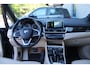 BMW 2-Serie Active Tourer 218i Corporate Lease High Executive Luxury Leder Panoramadak Trekhaak 17" velgen