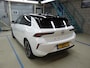 Opel Astra Electric Ultimate156pk 3 Fase | Schuif-/Kanteldak | Alcantara | 360 Camera | Adaptive Cruise | Stuur/Stoelverwarming | LED-Matrix | Elektr. Stoelen | Warmtepomp | Full Options | !!