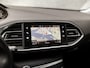Peugeot 308 SW 1.2 PureTech Sport (APPLE CARPLAY, GROOT NAVI, CRUISE, SPORTSTOELEN, BLUETOOTH, ARMSTEUN, NIEUWE APK, NIEUWSTAAT)