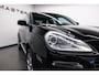 Porsche Cayenne 4.8 Turbo Btw auto, Fiscale waarde € 12.000,- (€ 35.495.87 Ex B.T.W) DEALER AUTO Dealer auto
