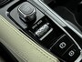 Volvo V90 2.0 B4 212Pk Automaat Business Pro / Trekhaak / Airco-ecc / Navi / Leder / Adap-cruise / Stoel-stuur verw. / Stand verw. / Apk okt-2026