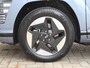 Hyundai Kona Electric Comfort Smart 65.4 kWh | Cruise control adaptief met Stop&Go en stuurhulp | Dodehoekdetectie met correctie | Vehicle-to-load