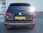 Volkswagen Tiguan Allspace 1.5 TSI Highline Business R 7p. | Alarm klasse 3 | Chroom delen exterieur | Comfortstoel(en)