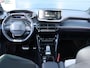 Peugeot e-208 GT Pack 50kWh | 1ste eigenaar | Glazendak | FASE 3 | Achteruitrijcamera | Navigatie | AppleCarplay