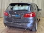 BMW 2-Serie Active Tourer 225i xDrive *Eerste Eigenaar* Dealer Onderhouden / Camera / Cruise / Stoelverwarming / Xenon / Navigatie / ECC /17'' LMV