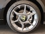 Abarth 500 Urban 42 kWh - APPLE CARPLAY/ANDROID AUTO - CRUISE CONTROL - NAVIGATIE FULL MAP - LICHTMETALEN VELGEN 17 INCH - KEYLESS START - PARKEERSENSOREN ACHTER - SPORTSTUUR - SPORTSTOELEN