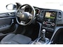 Renault Megane Estate 1.3 TCe Limited, Trekhaak, Pdc, Keyless, App connect, Navi, Cruise, Airco, Donkerglas, 16 inch Lmv.