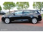 Renault Megane Estate 1.3 TCe Limited, Trekhaak, Pdc, Keyless, App connect, Navi, Cruise, Airco, Donkerglas, 16 inch Lmv.
