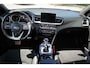 Kia Ceed 1.4 T-GDi GT-PlusLine // NL auto - NAP - KIA Garantie 07-2026 - Panoramadak - JBL - Camera - Stoelverwarming - Stuurwielverwarming
