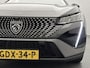 Peugeot 408 Allure 130 pk Automaat | Navigatie | Achteruitrijcamera | Parkeersensoren Achter | Sportstoelen | LED Koplampen | Keyless Entry/Start | Head-up Display | Adaptieve Cruise Control | 17" Lichtmetalen Velgen | Apple Carplay/Android Auto |