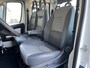 Peugeot Boxer 435 2.0 BlueHDI L3 DC Kipper Open laadbak Airco Cruise controle Trekhaak 3000kg trekgewicht 7-persoons Gereedschapskist Euro 6 P-up Kieper Pritshe