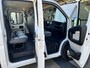 Peugeot Boxer 435 2.0 BlueHDI L3 DC Kipper Open laadbak Airco Cruise controle Trekhaak 3000kg trekgewicht 7-persoons Gereedschapskist Euro 6 P-up Kieper Pritshe