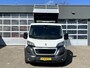 Peugeot Boxer 435 2.0 BlueHDI L3 DC Kipper Open laadbak Airco Cruise controle Trekhaak 3000kg trekgewicht 7-persoons Gereedschapskist Euro 6 P-up Kieper Pritshe