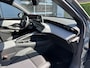 Peugeot 3008 1.2 Hybrid 145 PK Allure | Bouwjaar 2025 | Automaat | 360 Graden Camera | Dode Hoek Detectie | Navigatie via Telefoon | Keyless Entry | Adaptieve Cruise Control | AGR Stoel | Stoelverwarming | Climate Control | LED Verlichting | 19 Inch Lichtmetalen Velgen |