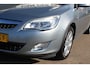 Opel Astra 1.4 Turbo Design Edition 140 PK , Climate control , Bluetooth , Trekhaak , 1400kg Trekgewicht Goed onderhouden auto