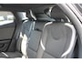 Volvo V40 T3 152PK Automaat Dynamic Edition Dealer onderhouden / Zwarte hemel / Standkachel / Navigatie / 17" lichtmetalen velgen / Cruise Control /