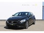 Volvo V40 T3 152PK Automaat Dynamic Edition Dealer onderhouden / Zwarte hemel / Standkachel / Navigatie / 17" lichtmetalen velgen / Cruise Control /