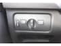 Volvo V40 T3 152PK Automaat Dynamic Edition Dealer onderhouden / Zwarte hemel / Standkachel / Navigatie / 17" lichtmetalen velgen / Cruise Control /