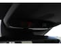 Volvo V40 T3 152PK Automaat Dynamic Edition Dealer onderhouden / Zwarte hemel / Standkachel / Navigatie / 17" lichtmetalen velgen / Cruise Control /