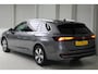Volkswagen Passat Variant 1.5 eTSI Business DSG Navigatie | Head Up Display | Keyless Entry | Elektrisch bediende achterklep | DCC
