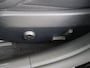 Mercedes-Benz C-klasse 300 e AMG Line Panorama Dak / Nightpakket / Sfeerverlichting / Semi-elektrische stoelen / 360 Camera / Stoelverwarming /