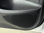 Toyota Yaris 1.5 Hybrid 115 Dynamic | Comfort Pack | Dodehoek sensoren | Stuur- en stoelverwarming | Binnen 14-5