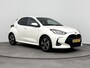Toyota Yaris 1.5 Hybrid 115 Dynamic | Comfort Pack | Dodehoek sensoren | Stuur- en stoelverwarming | Binnen 14-5